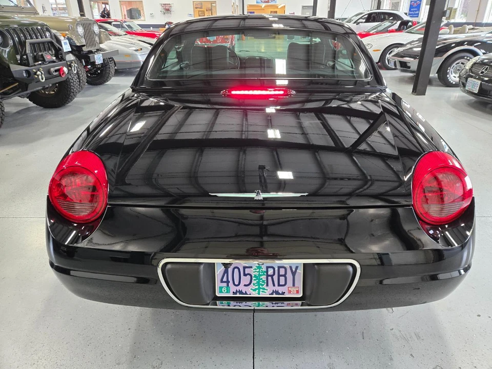 2004 Ford Thunderbird 11th Gen - Image 15 of 27