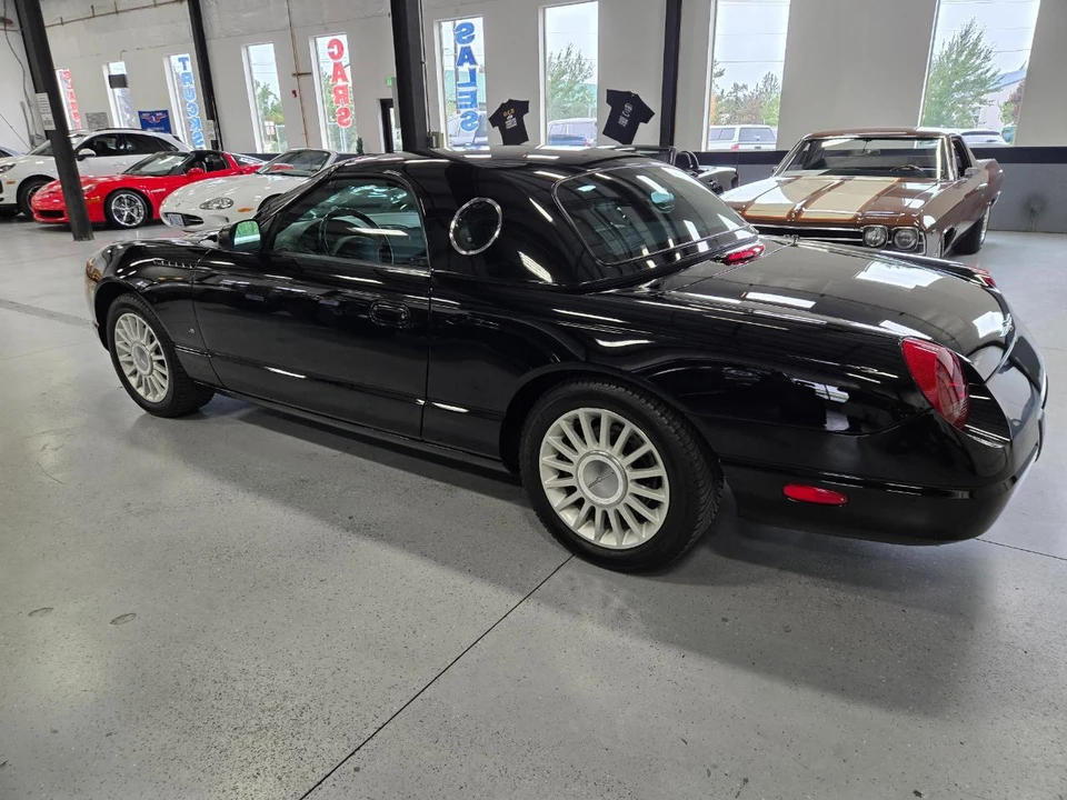 2004 Ford Thunderbird 11th Gen - Image 18 of 27