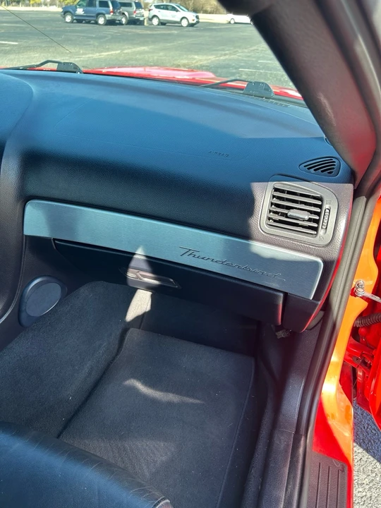 2004 Ford Thunderbird 11th Gen - Image 18 of 19