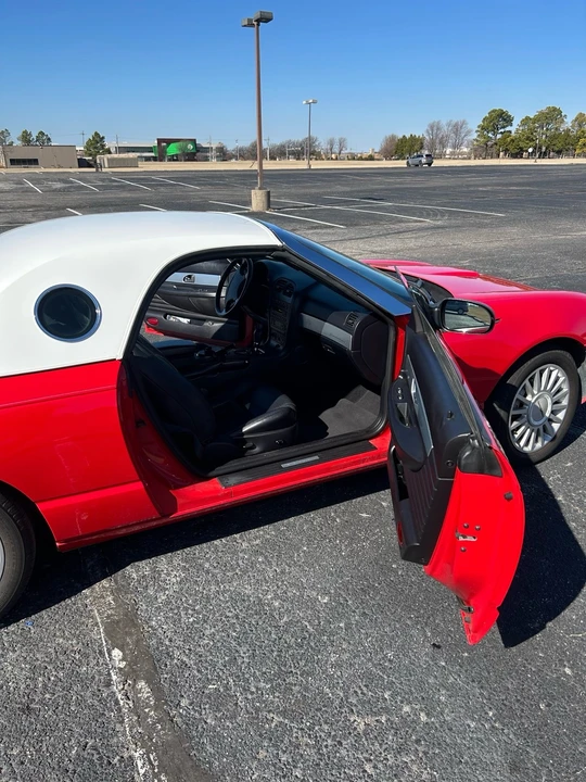 2004 Ford Thunderbird 11th Gen - Image 11 of 19
