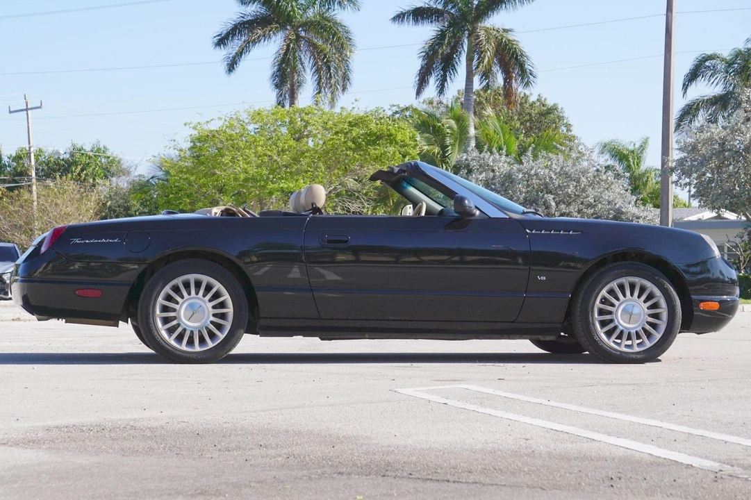 2004 Ford Thunderbird 11th Gen - Image 3 of 31