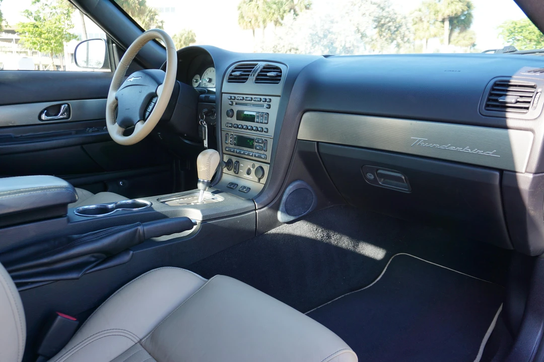 2004 Ford Thunderbird 11th Gen - Image 25 of 31