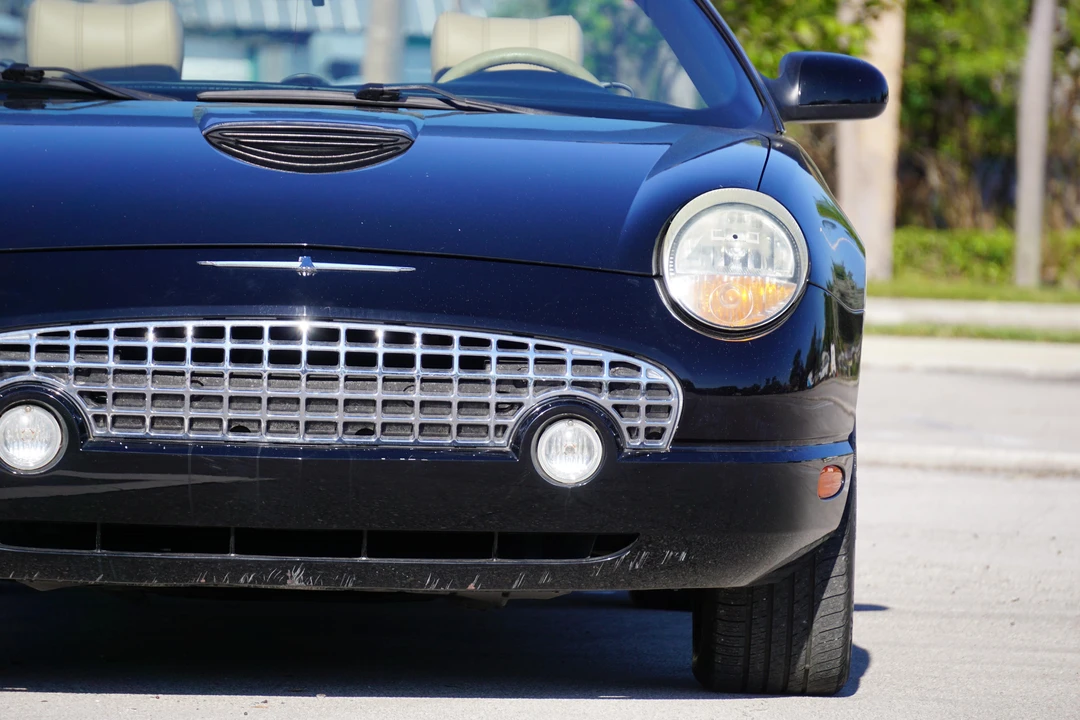 2004 Ford Thunderbird 11th Gen - Image 14 of 31