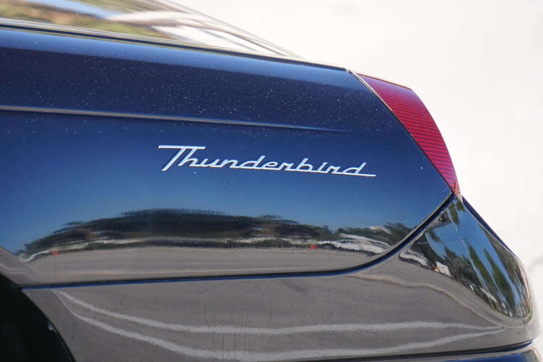 2004 Ford Thunderbird 11th Gen - Image 15 of 31