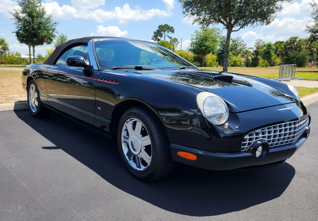 2004 Ford Thunderbird 11th Gen - Image 11 of 31