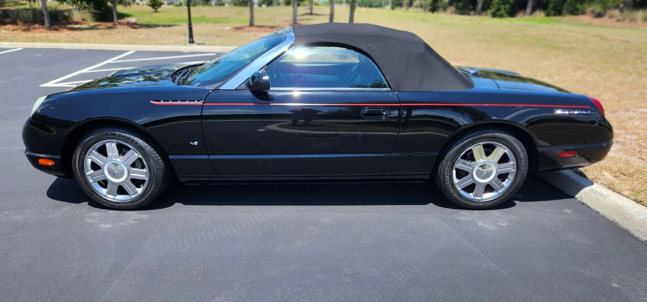 2004 Ford Thunderbird 11th Gen - Image 15 of 31
