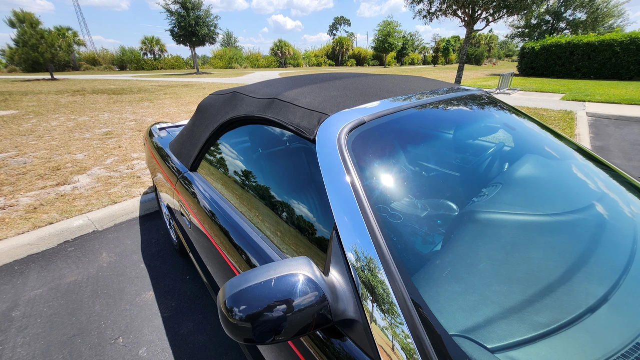 2004 Ford Thunderbird 11th Gen - Image 23 of 31