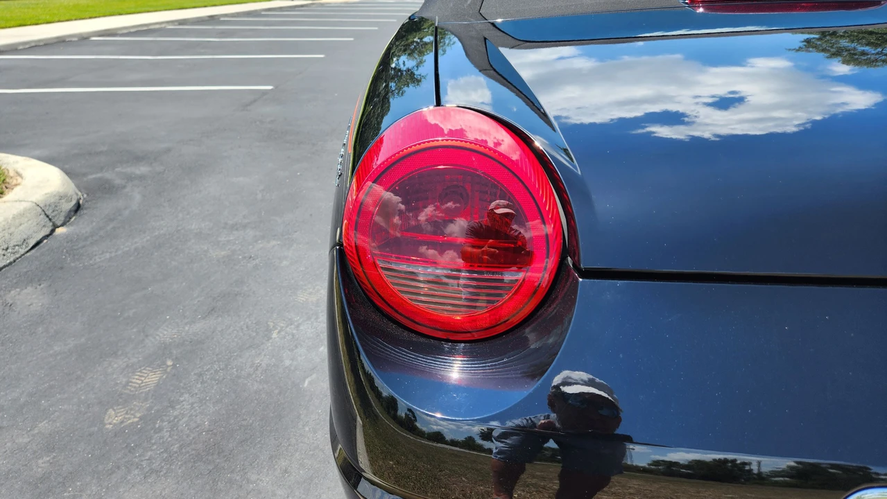 2004 Ford Thunderbird 11th Gen - Image 28 of 31