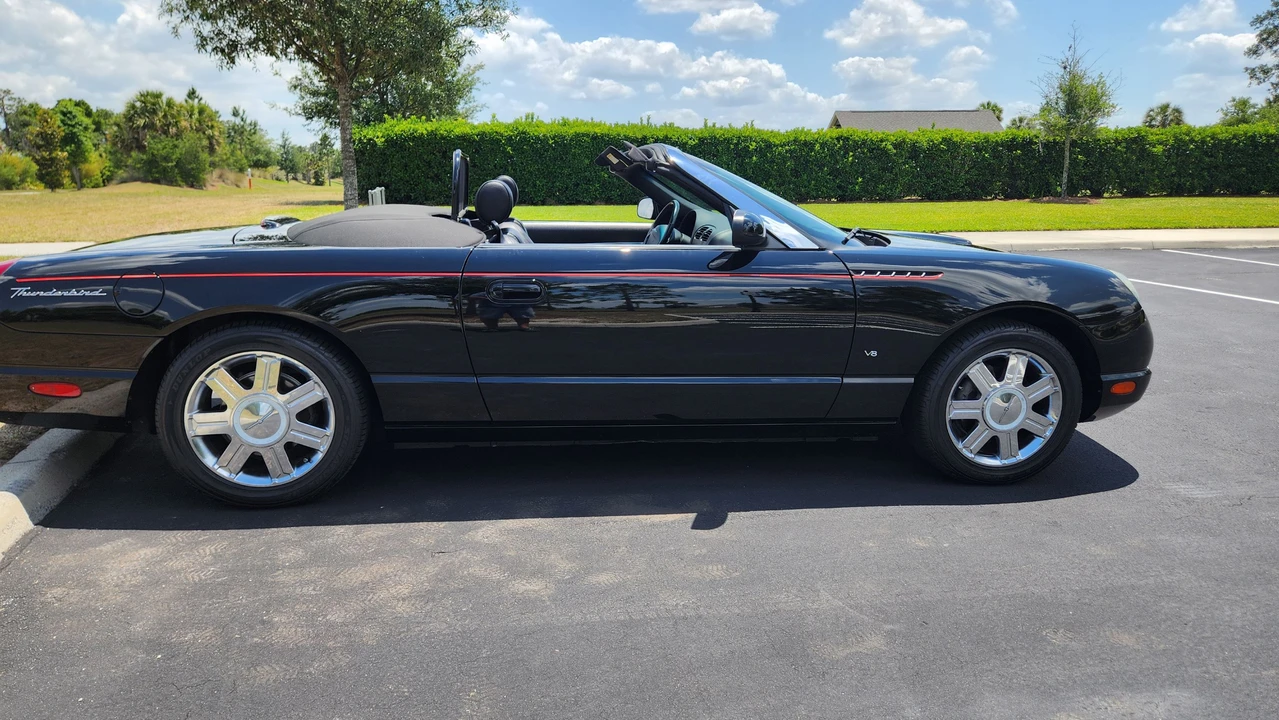 2004 Ford Thunderbird 11th Gen - Image 8 of 31