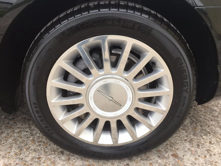 2004 Ford Thunderbird 11th Gen - Image 8 of 12