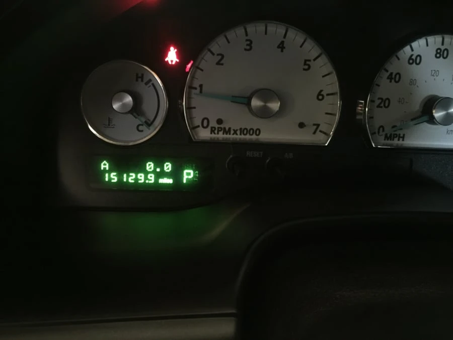 2004 Ford Thunderbird 11th Gen - Image 7 of 12