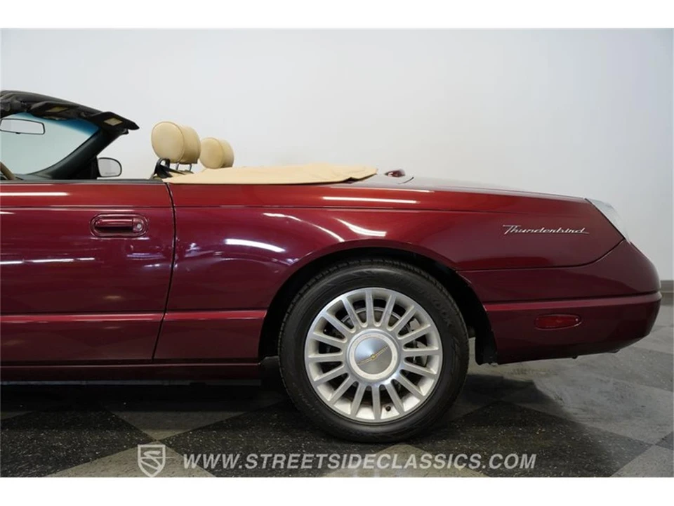 2004 Ford Thunderbird 11th Gen - Image 29 of 31