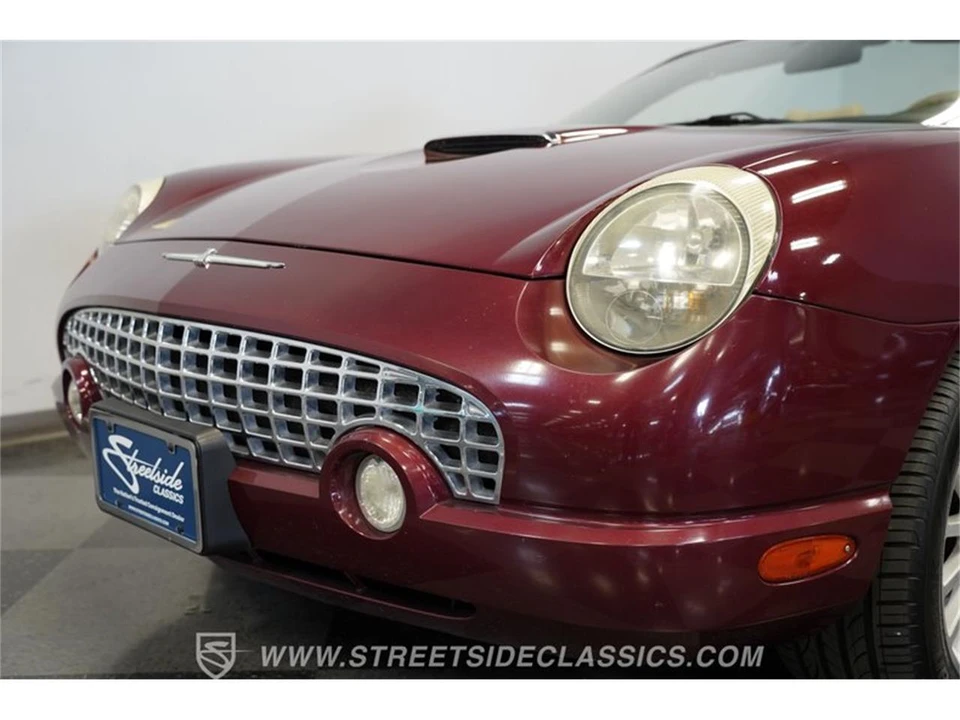 2004 Ford Thunderbird 11th Gen - Image 26 of 31