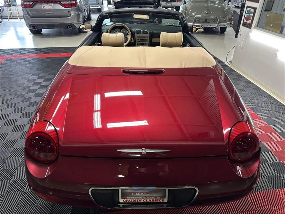 2004 Ford Thunderbird 11th Gen - Image 26 of 31