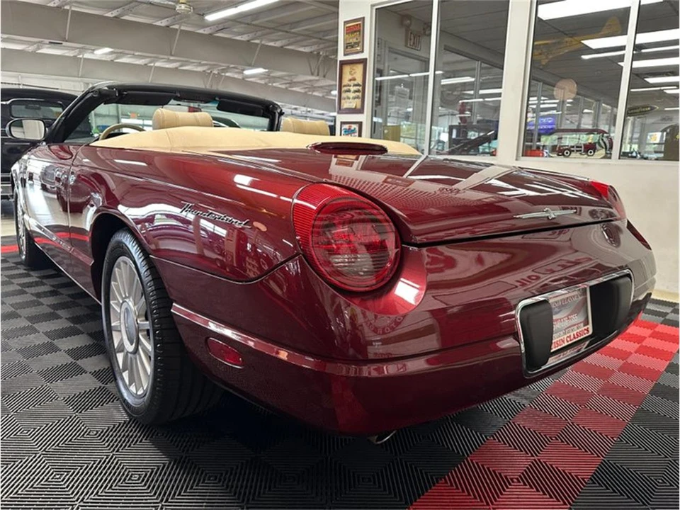 2004 Ford Thunderbird 11th Gen - Image 23 of 31