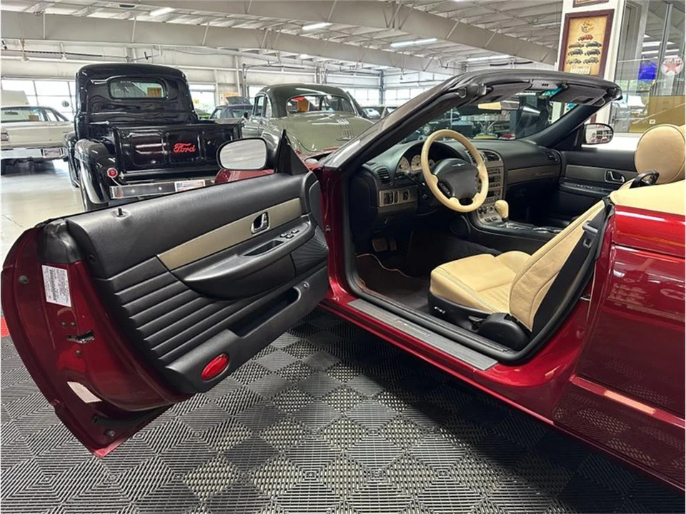 2004 Ford Thunderbird 11th Gen - Image 14 of 31