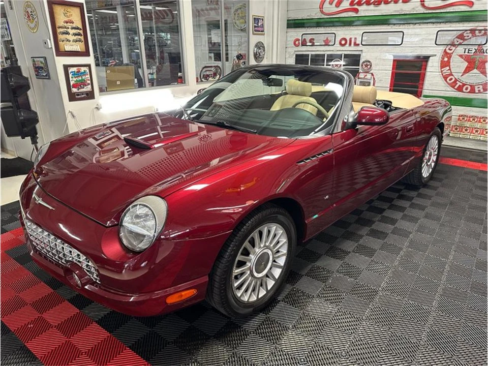 2004 Ford Thunderbird 11th Gen - Image 9 of 31