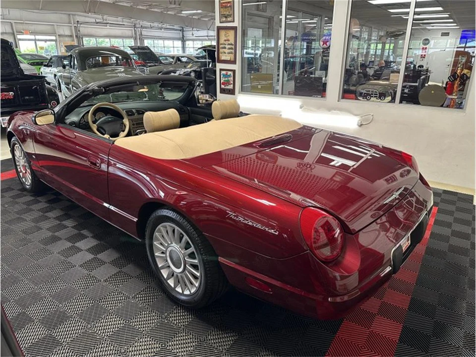 2004 Ford Thunderbird 11th Gen - Image 21 of 31