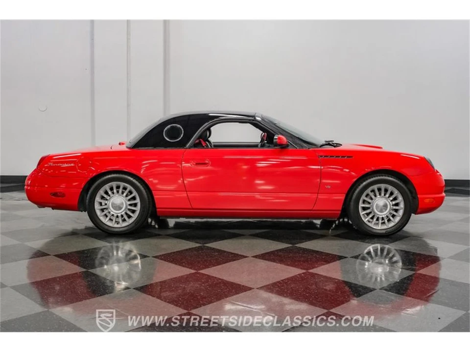 2004 Ford Thunderbird 11th Gen - Image 18 of 31