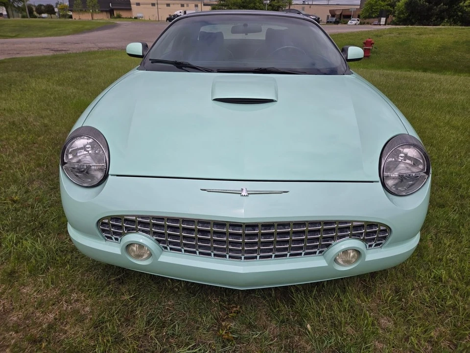2004 Ford Thunderbird 11th Gen - Image 4 of 21