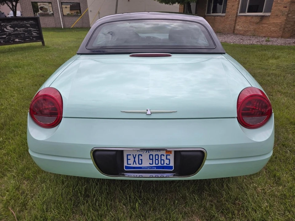 2004 Ford Thunderbird 11th Gen - Image 10 of 21