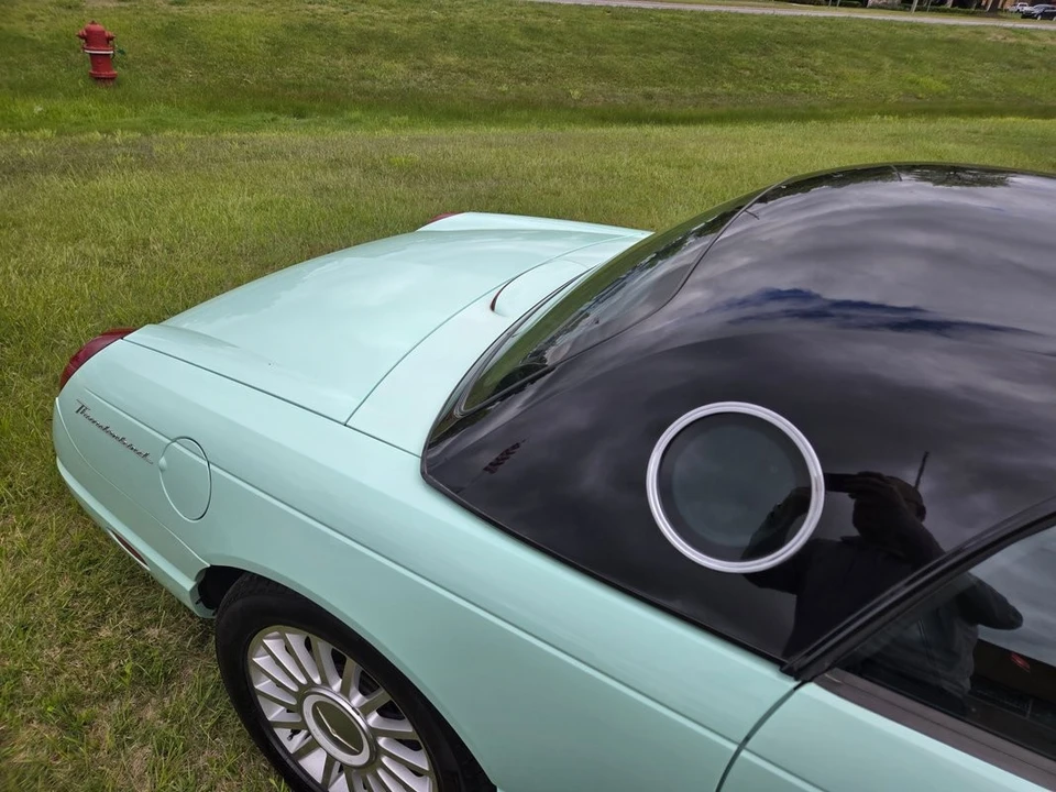 2004 Ford Thunderbird 11th Gen - Image 16 of 21
