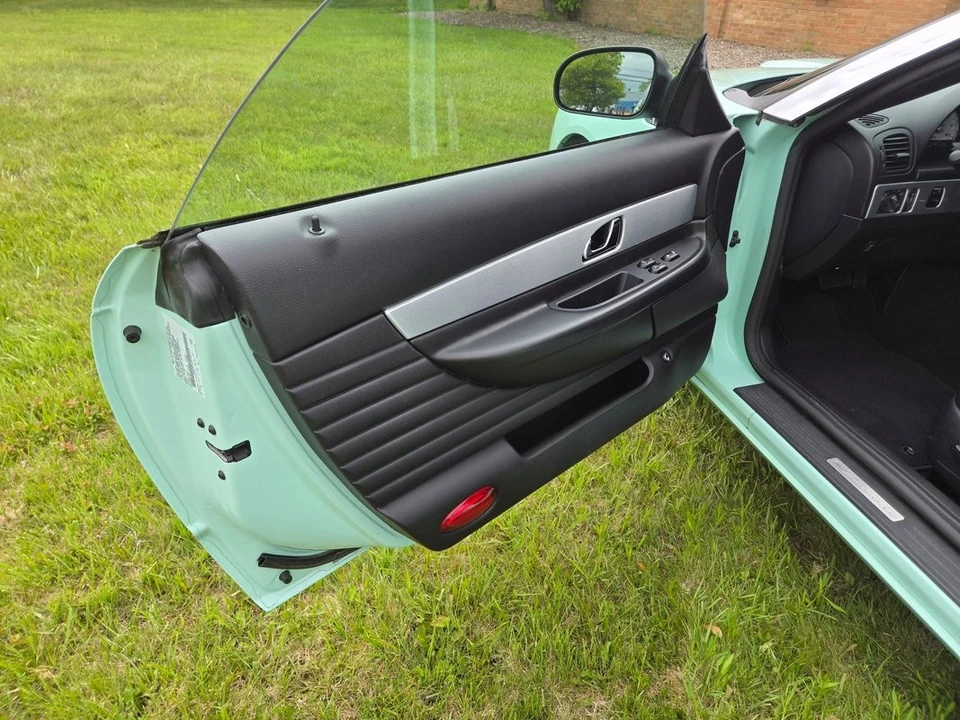 2004 Ford Thunderbird 11th Gen - Image 20 of 21