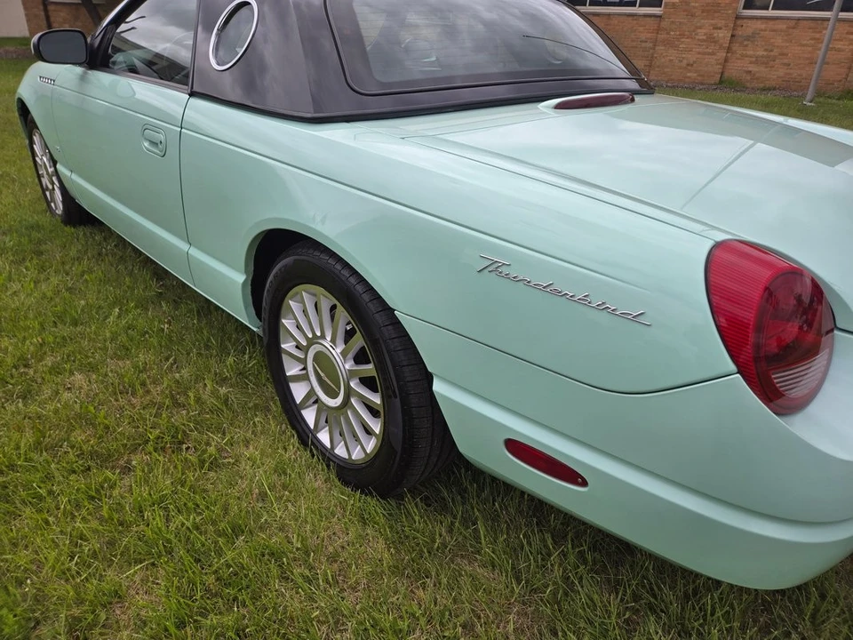 2004 Ford Thunderbird 11th Gen - Image 9 of 21