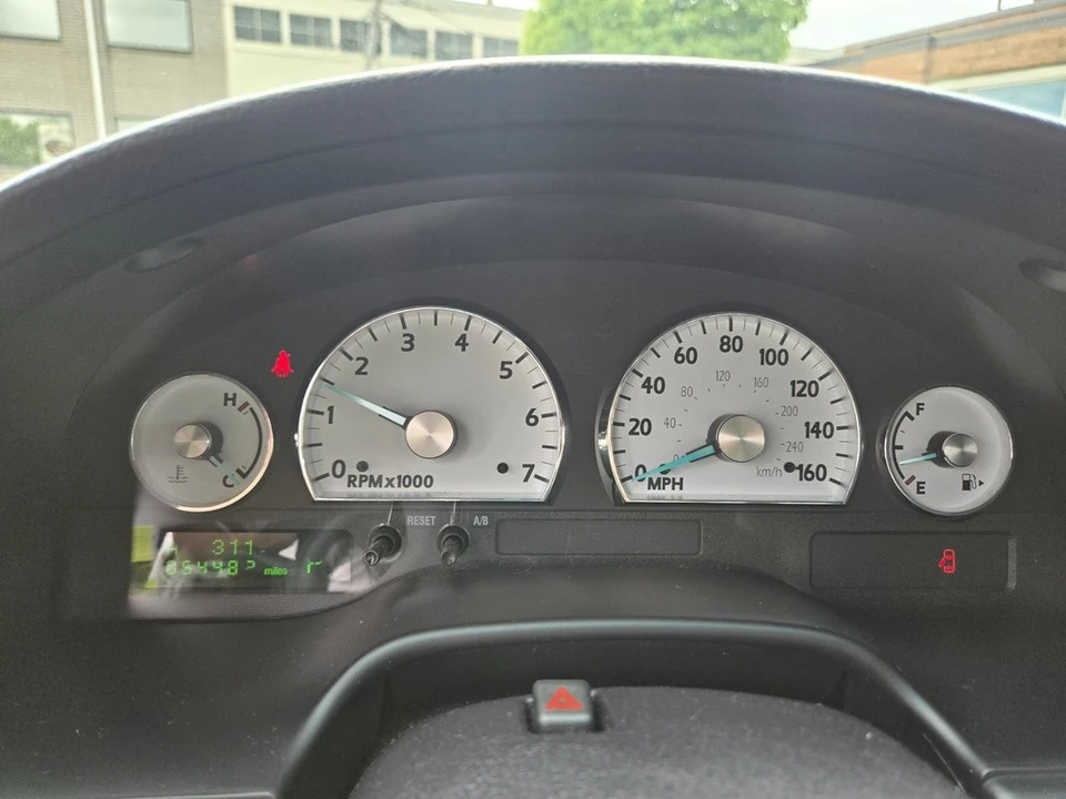 2004 Ford Thunderbird 11th Gen - Image 21 of 21