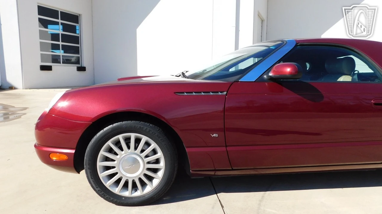 2004 Ford Thunderbird 11th Gen - Image 10 of 21