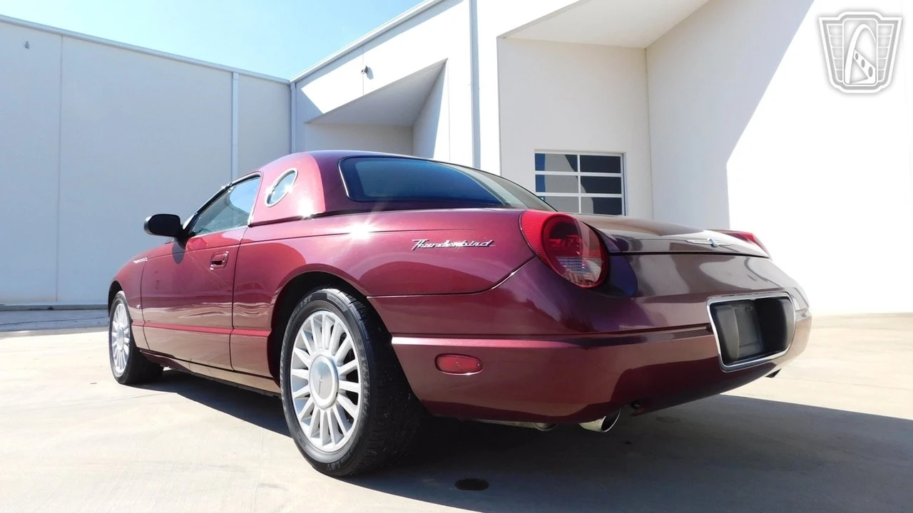 2004 Ford Thunderbird 11th Gen - Image 19 of 21