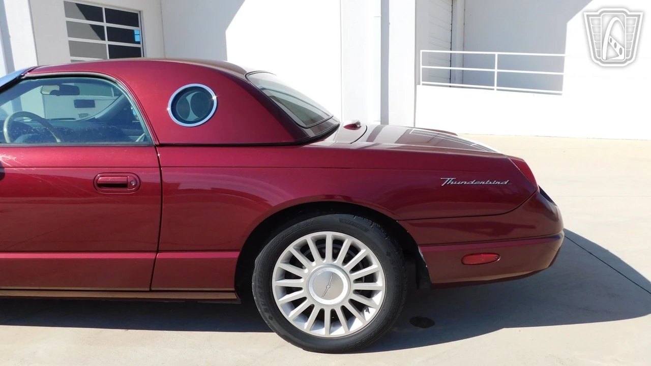 2004 Ford Thunderbird 11th Gen - Image 16 of 21