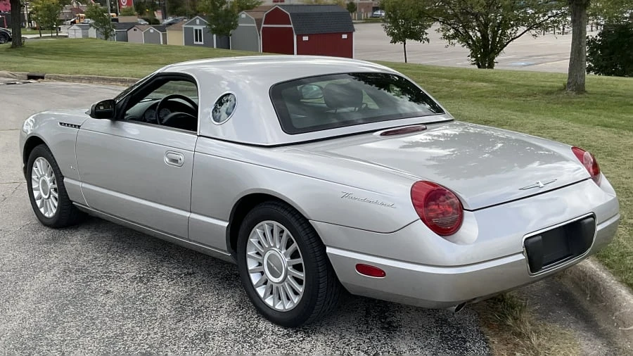2004 Ford Thunderbird 11th Gen - Image 3 of 10