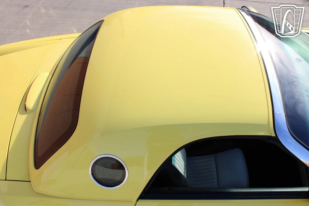 2004 Ford Thunderbird 11th Gen - Image 7 of 12