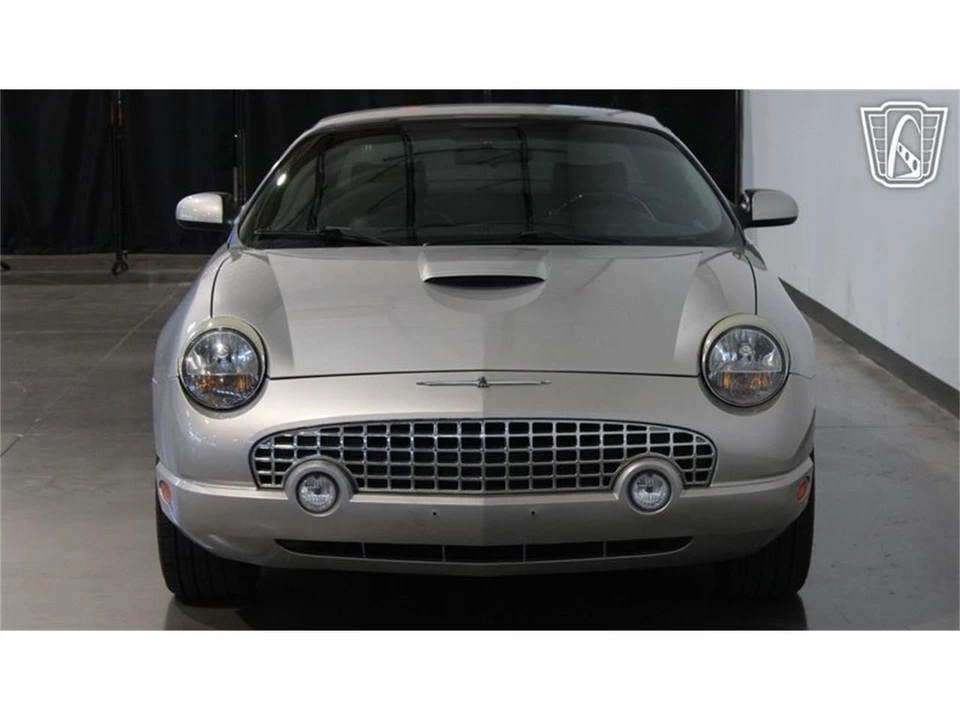 2004 Ford Thunderbird 11th Gen - Image 21 of 31