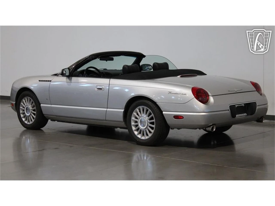 2004 Ford Thunderbird 11th Gen - Image 26 of 31