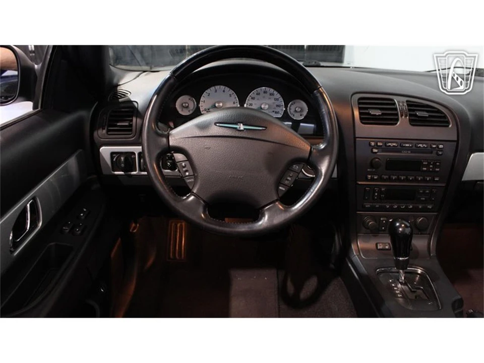 2004 Ford Thunderbird 11th Gen - Image 17 of 31