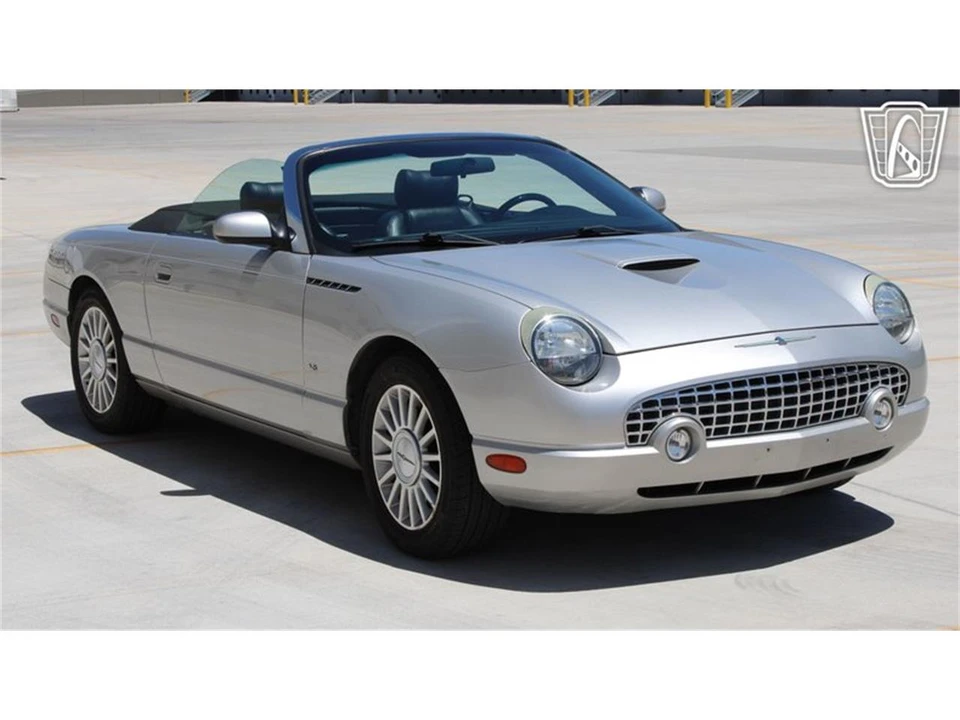 2004 Ford Thunderbird 11th Gen - Image 3 of 31