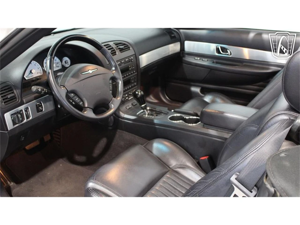 2004 Ford Thunderbird 11th Gen - Image 15 of 31