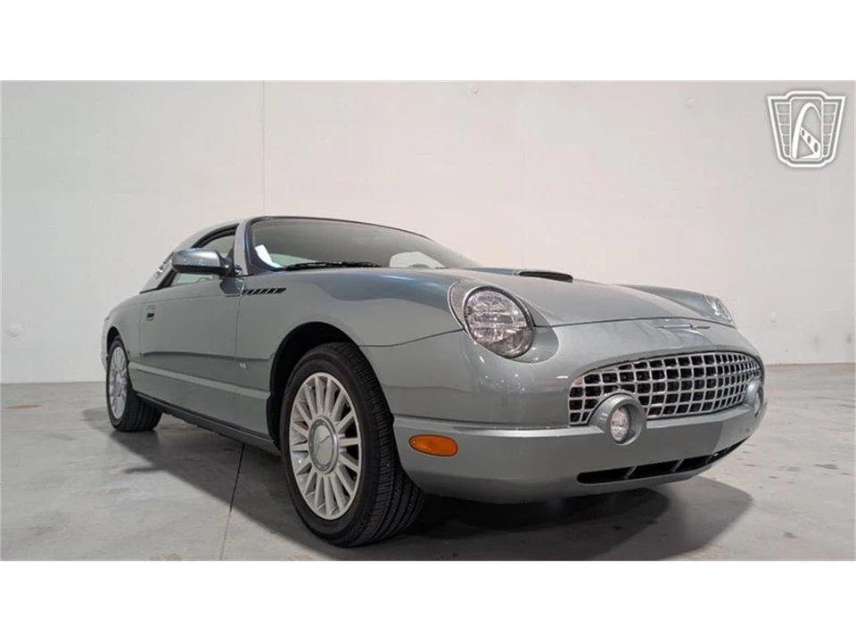 2004 Ford Thunderbird 11th Gen - Image 21 of 31