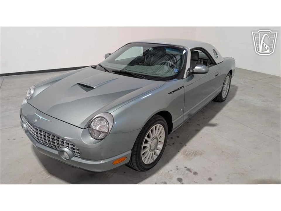2004 Ford Thunderbird 11th Gen - Image 2 of 31