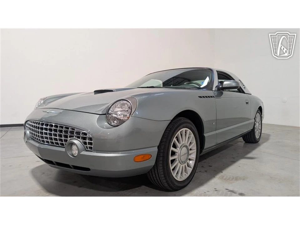2004 Ford Thunderbird 11th Gen - Image 3 of 31