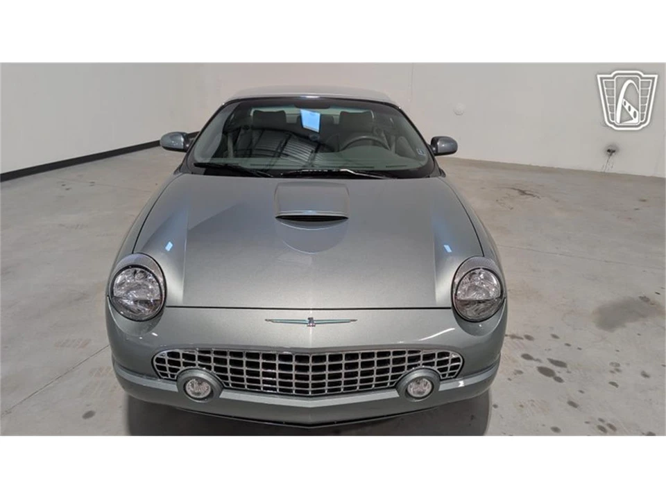 2004 Ford Thunderbird 11th Gen - Image 23 of 31