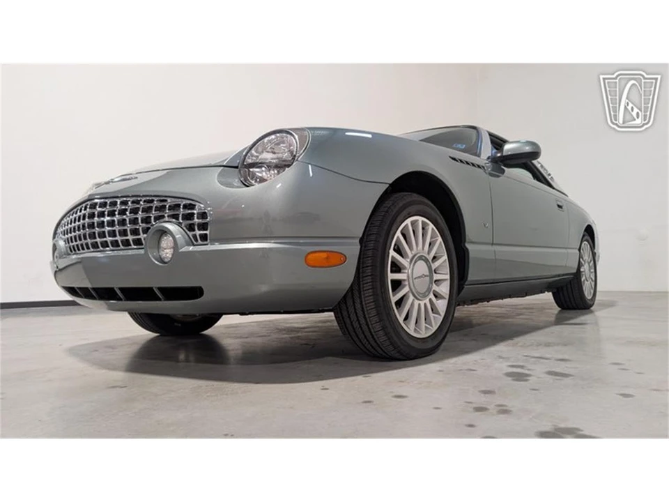 2004 Ford Thunderbird 11th Gen - Image 4 of 31