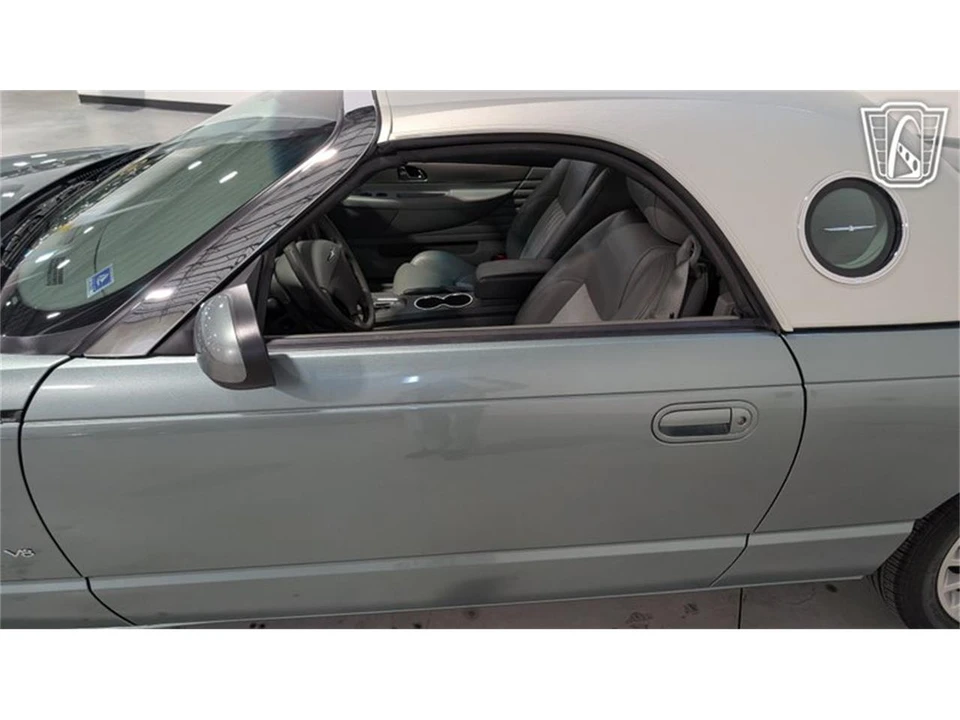 2004 Ford Thunderbird 11th Gen - Image 29 of 31