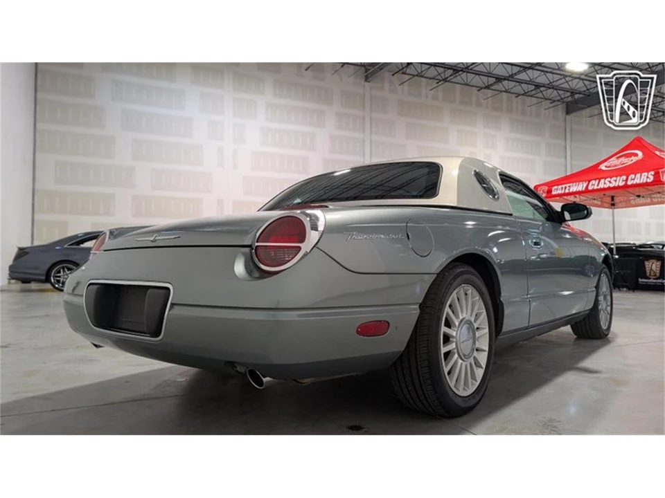 2004 Ford Thunderbird 11th Gen - Image 15 of 31