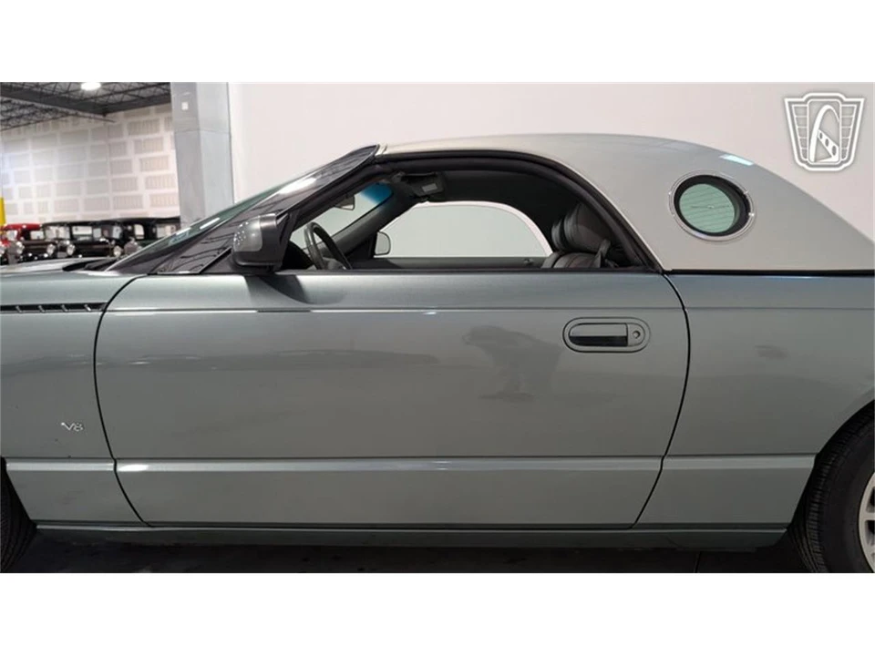 2004 Ford Thunderbird 11th Gen - Image 30 of 31