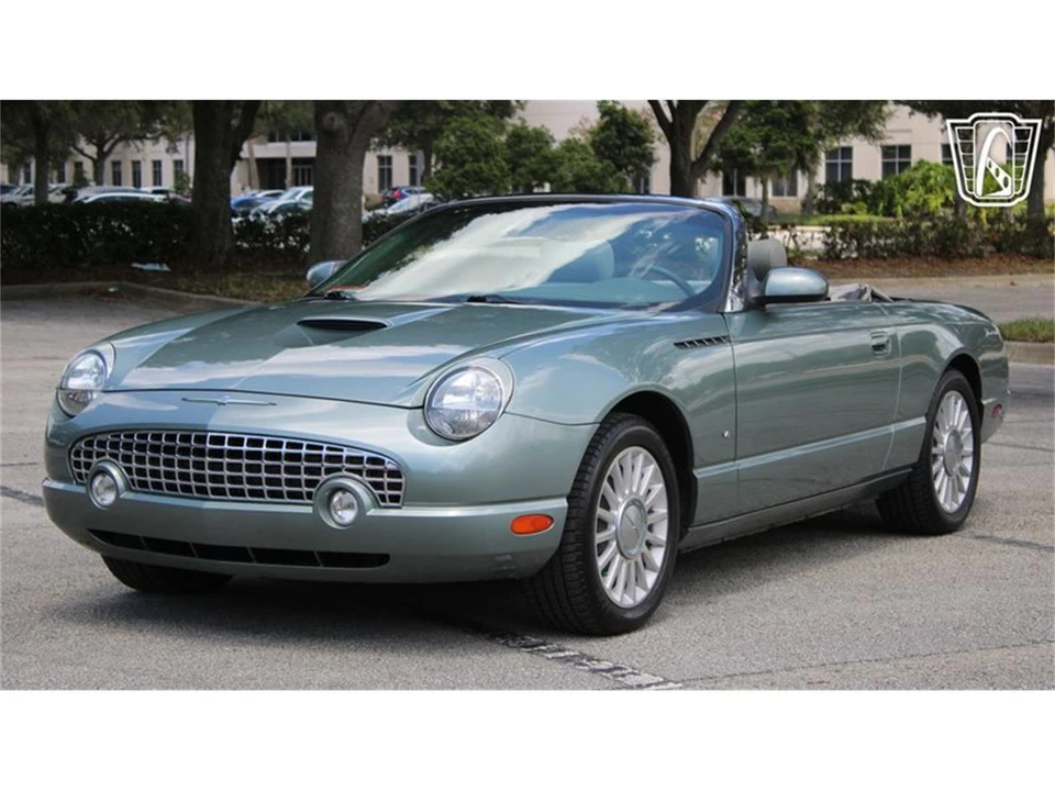 2004 Ford Thunderbird 11th Gen - Image 2 of 31