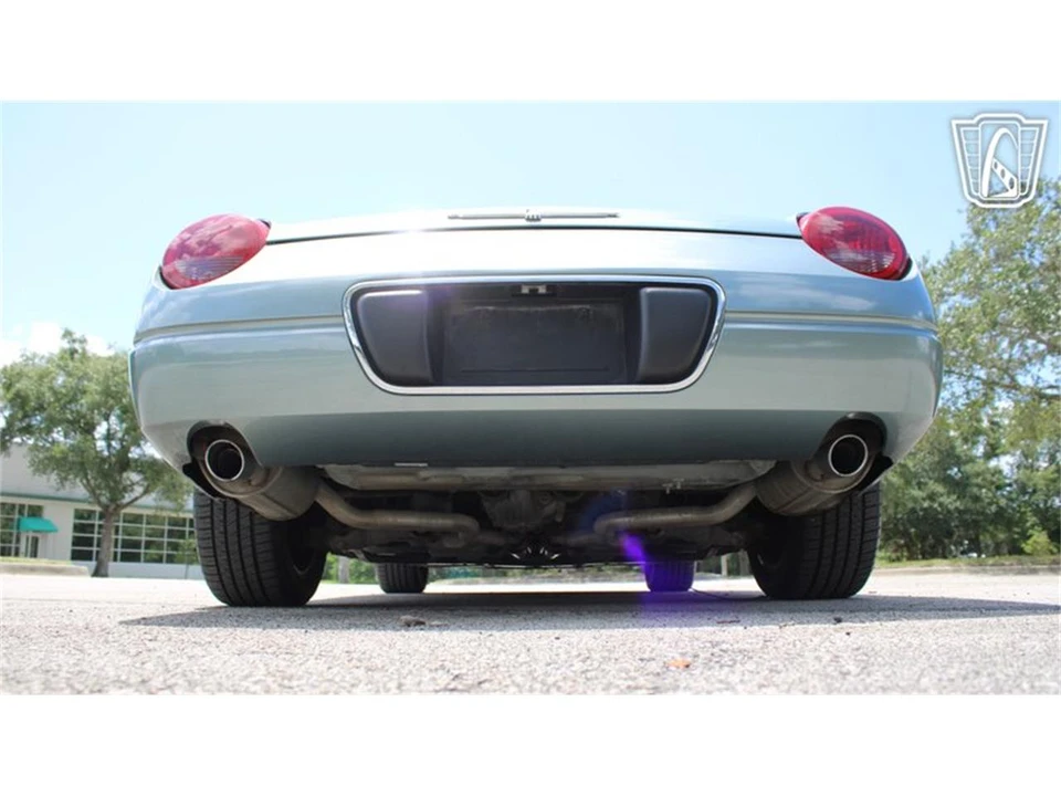 2004 Ford Thunderbird 11th Gen - Image 13 of 31
