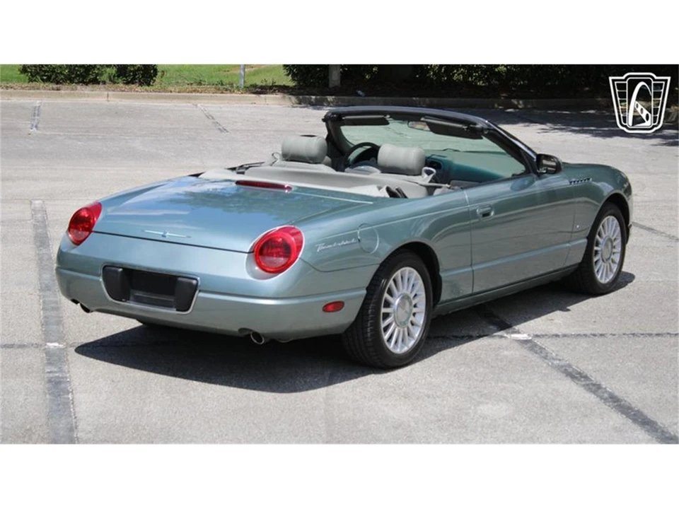 2004 Ford Thunderbird 11th Gen - Image 18 of 31